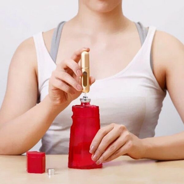 Atomizer podrozny do perfum 5ml dozownik czarny Atomizer podrozny do perfum 5ml dozownik czarny