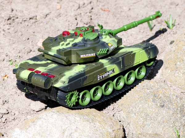 Czolg RC War Tank 9993 2 4 GHz kamuflaz lesny