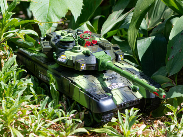 Czolg RC War Tank 9993 2 4 GHz kamuflaz lesny