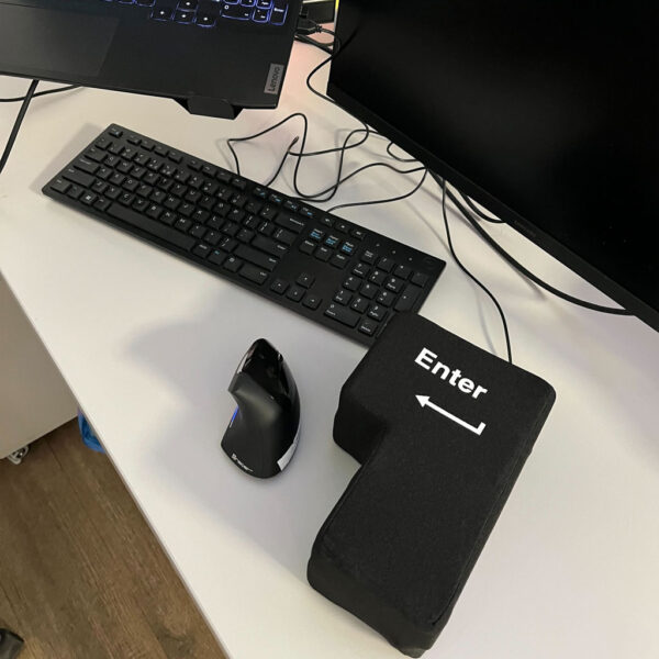 Klawisz ENTER duza antystresowa poduszka USB