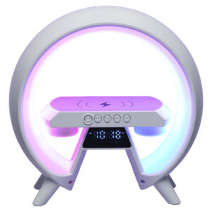 Lampka LED z ladowarka indukcyjna z radiem