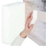 Magiczna gabka z melaminy usuwa trudne plamy