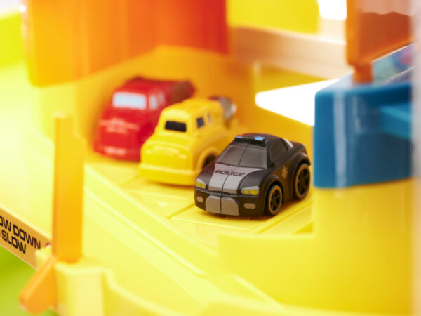 Parking garaz 4 poziomy elektryczna winda 6 aut