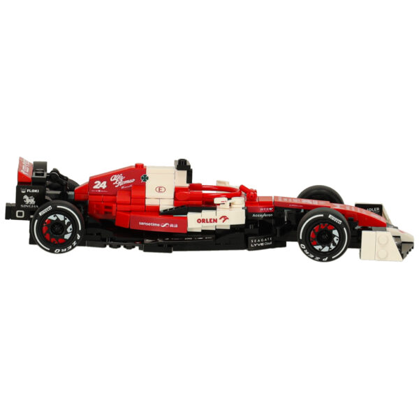 Samochod Rastar 92300 Alfa Romeo F1 C42 1 24 klocki 387 el