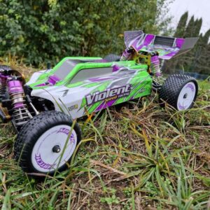 Samochod zdalnie sterowny na pilota RC WLToys 104002 1 10 4WD 2 4Ghz