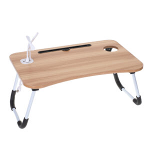 Stol notebooku složený do postele. USB stojan