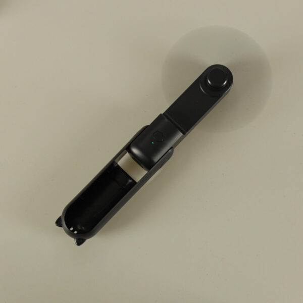 Wiatrak biurkowy wentylator mini reczny skladany wiatraczek przenosny USB czarny