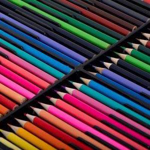Art set for painting in a suitcase 258 pieces 822302.jpg
