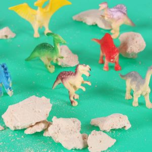 Dinozaury wykopaliska jajko dinozaura 12 figurek zestaw archeologiczny 178741.jpg