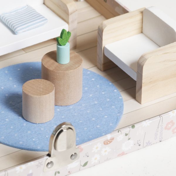 Domek dla lalek drewniany w walizce walizka mebelki 177368.jpg