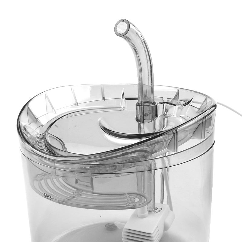 Fontanna do picia zwierzat poidlo poidelko 1800ml 170914.jpg