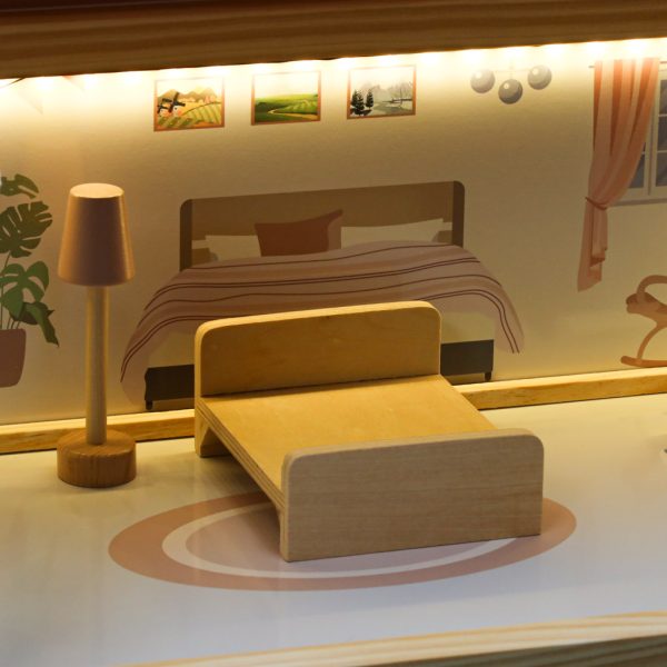 Domek dla lalek drewniany mebelki 80cm roz LED 178918.jpg