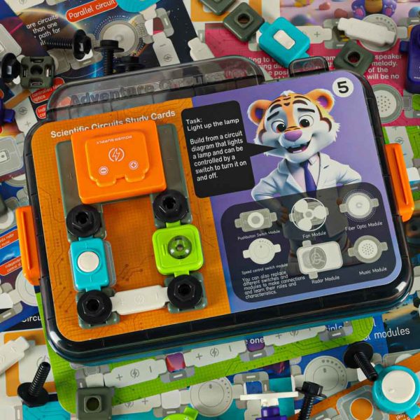 Maly elektronik elektryk zestaw edukacyjny 12 kart 58 elementow 173885.jpg