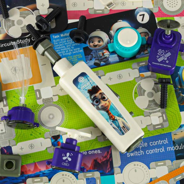 Maly elektronik elektryk zestaw edukacyjny 12 kart 58 elementow 173886.jpg